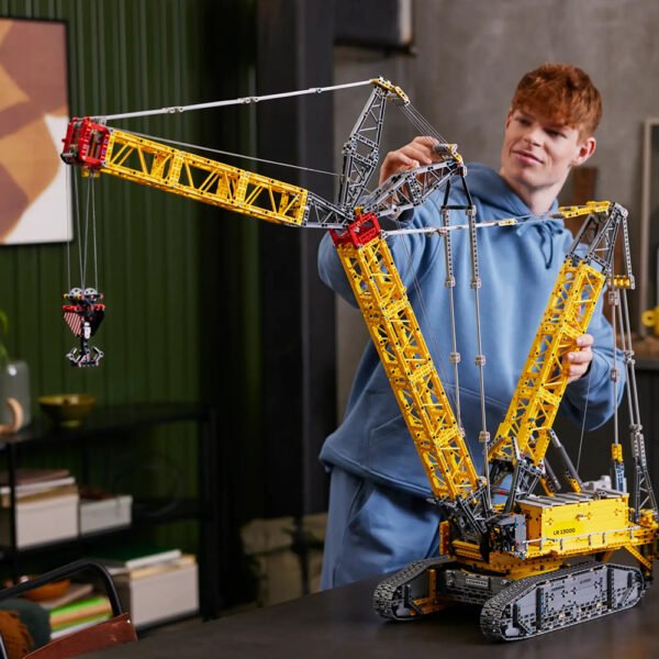 0003_42146_alt6.jpg LEGO Technic - La grue sur chenilles Liebherr LR 13000 42146