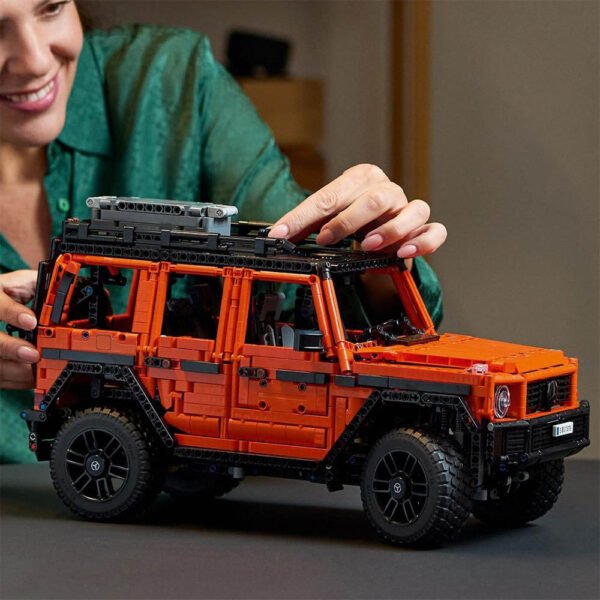 1000x1000_0002_lego-technic-42177-mercedes-g500-4x4-8.jpg LEGO Technic - Mercedes-Benz G 500 PROFESSIONAL Line 42177