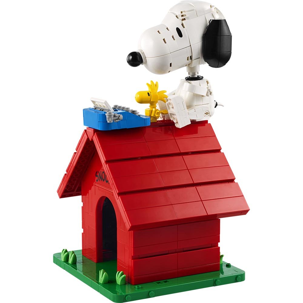 21368_boxprod_v29.jpg LEGO Ideas - Peanuts : la niche de Snoopy 21368