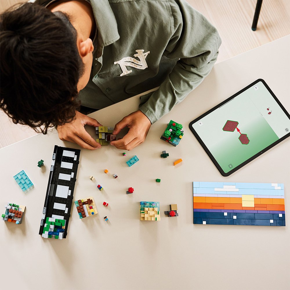 21589_0000_21589_boxprod_v29.jpg LEGO Minecraft - Mini biomes 21589