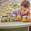 42671_lifestyle_cons_crop.jpg LEGO Friends - Café des plantes et Kiosque à fleurs 42671