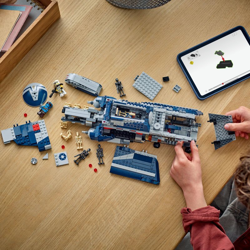 75435_boxprod_v29_we_sha.jpg LEGO Star Wars - Le MTT™ des séparatistes de la bataille de Felucia 75435