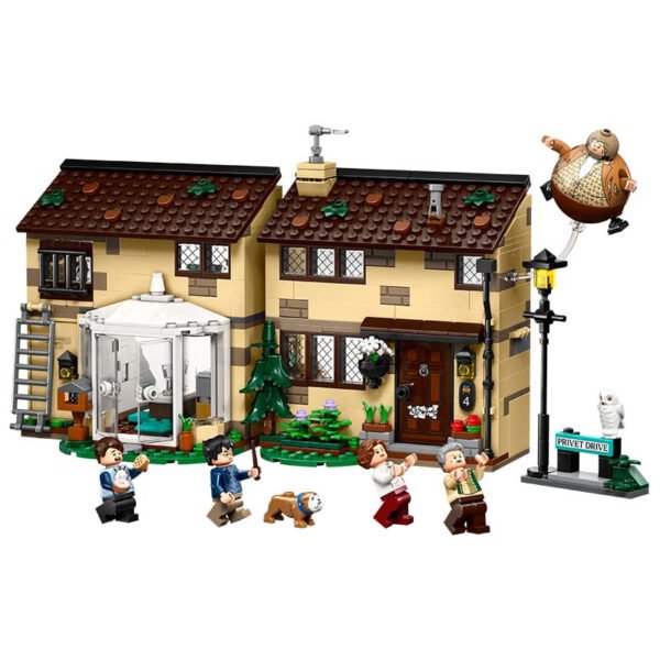 76451_prod.jpg LEGO Harry Potter - Privet Drive : la visite de tante Marge 76451