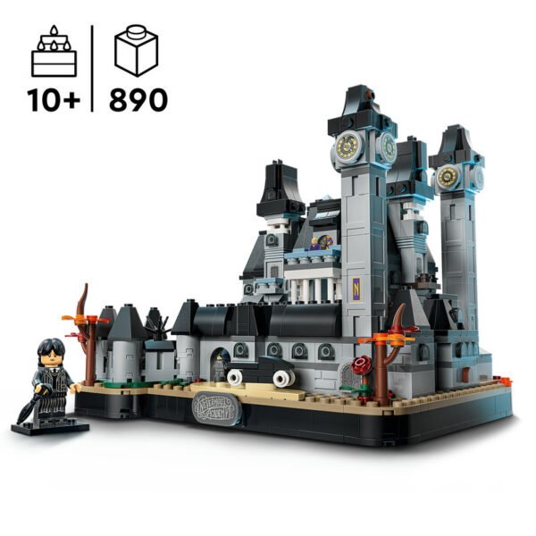 76788_we_ecomframe1.jpg LEGO Wednesday - L’Académie Nevermore 76788