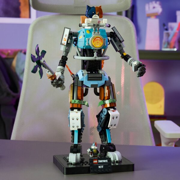 77081_lifestyle_envr_crop.jpg LEGO Fortnite - KIT 77081