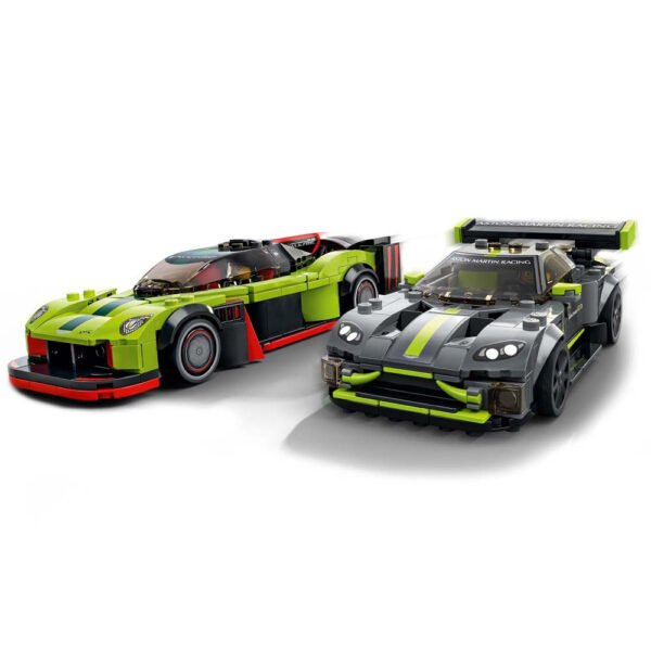 lego_76910_int_4.jpg LEGO Speed Champions - Aston Martin Valkyrie AMR Pro et Aston Martin Vantage GT3 76910